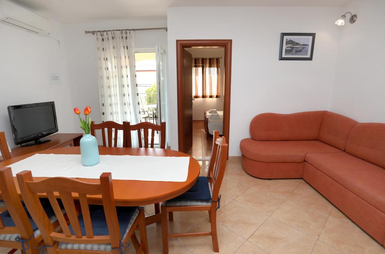 Vila Kuzmanic Trogir Exterior photo