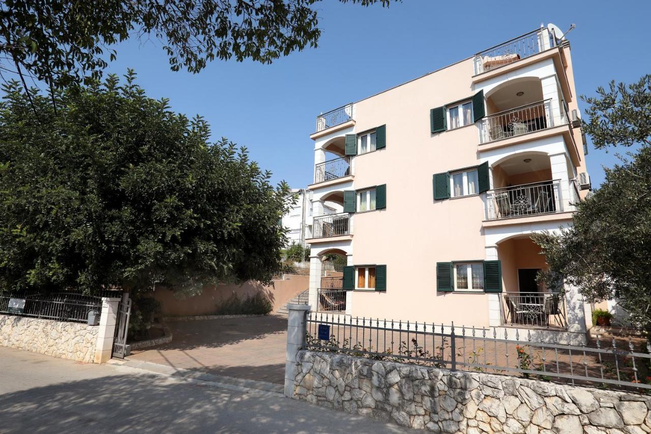Vila Kuzmanic Trogir Exterior photo
